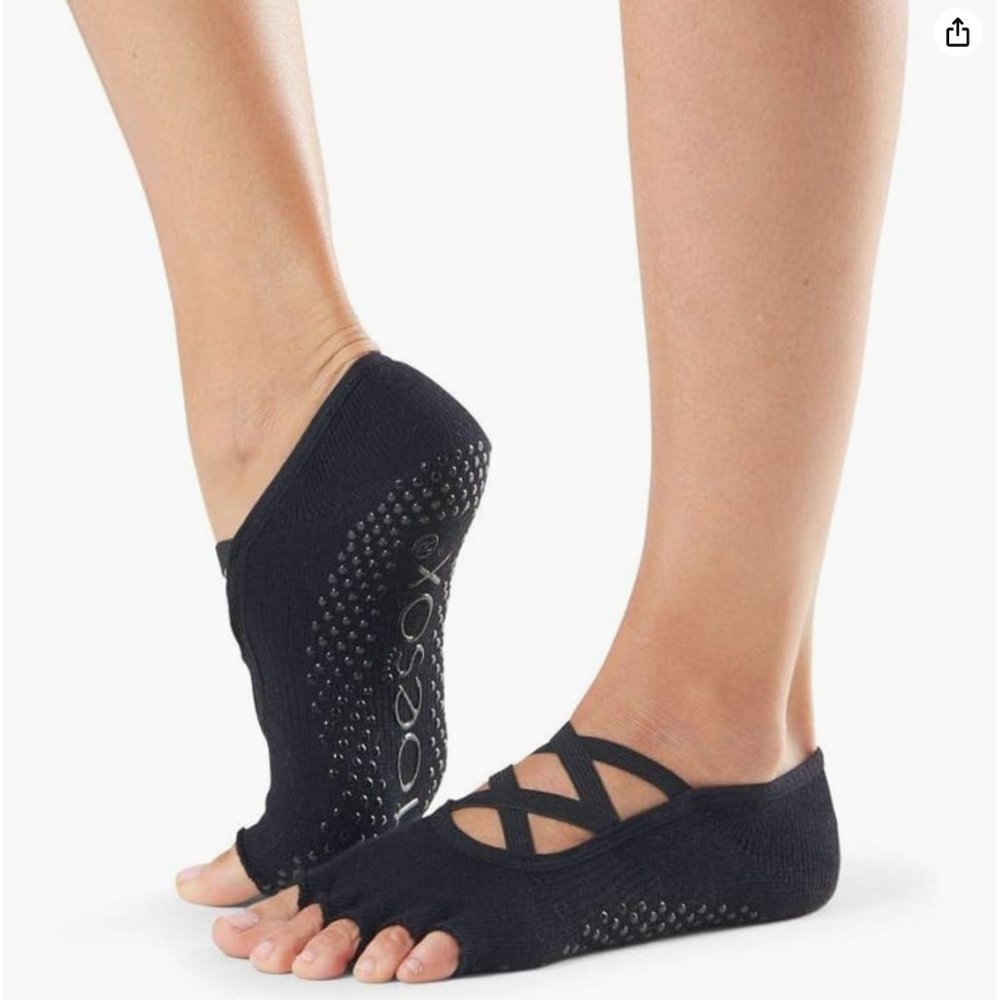 NWT Elle Toesox Medium Black - Picture 1 of 5